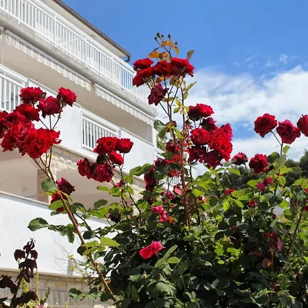 With A Parking Space Hvar - 5719 Апартаменты *